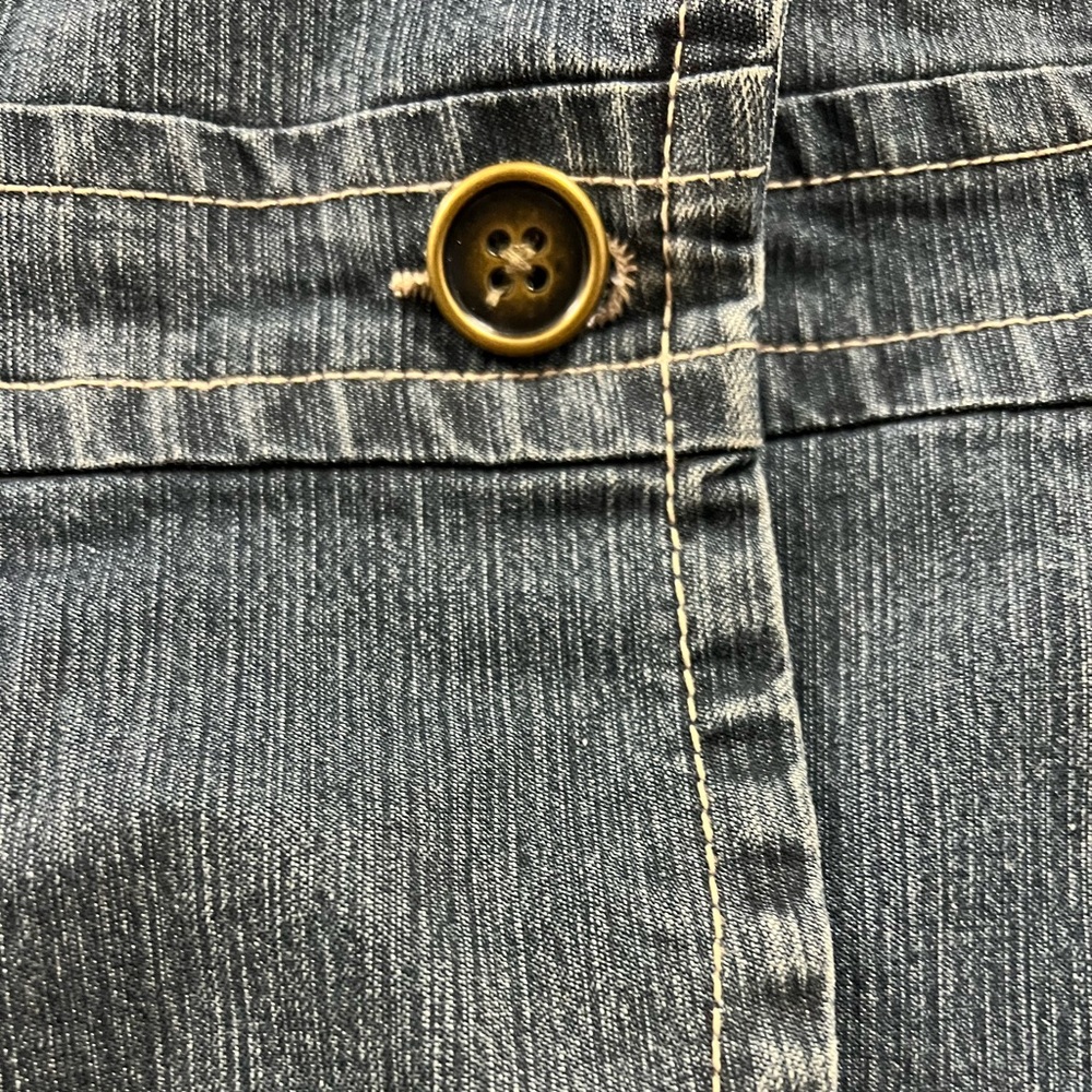 Denim jacket - Picture 4 of 6